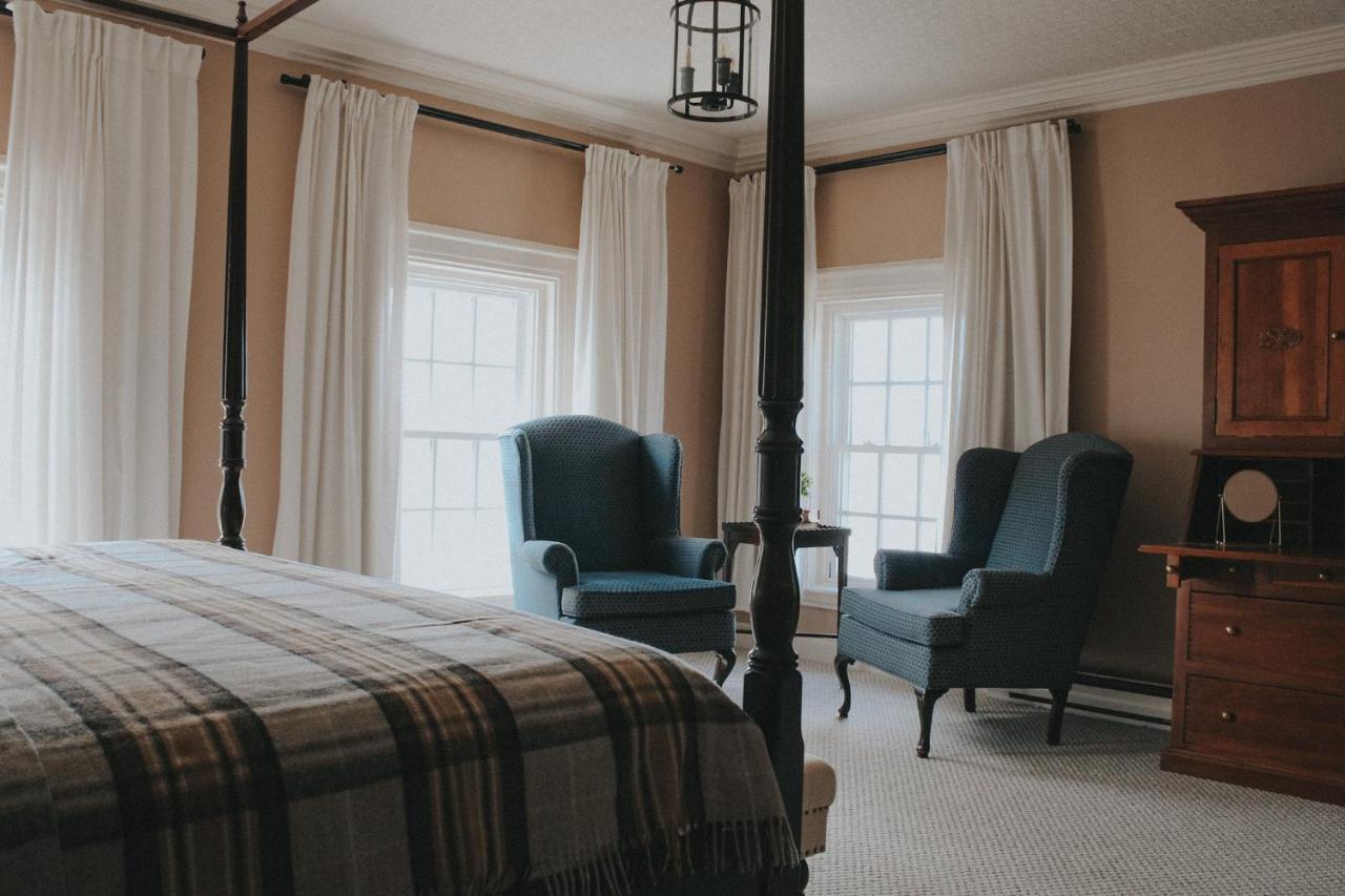 The Cooper'S Inn Shelburne Buitenkant foto