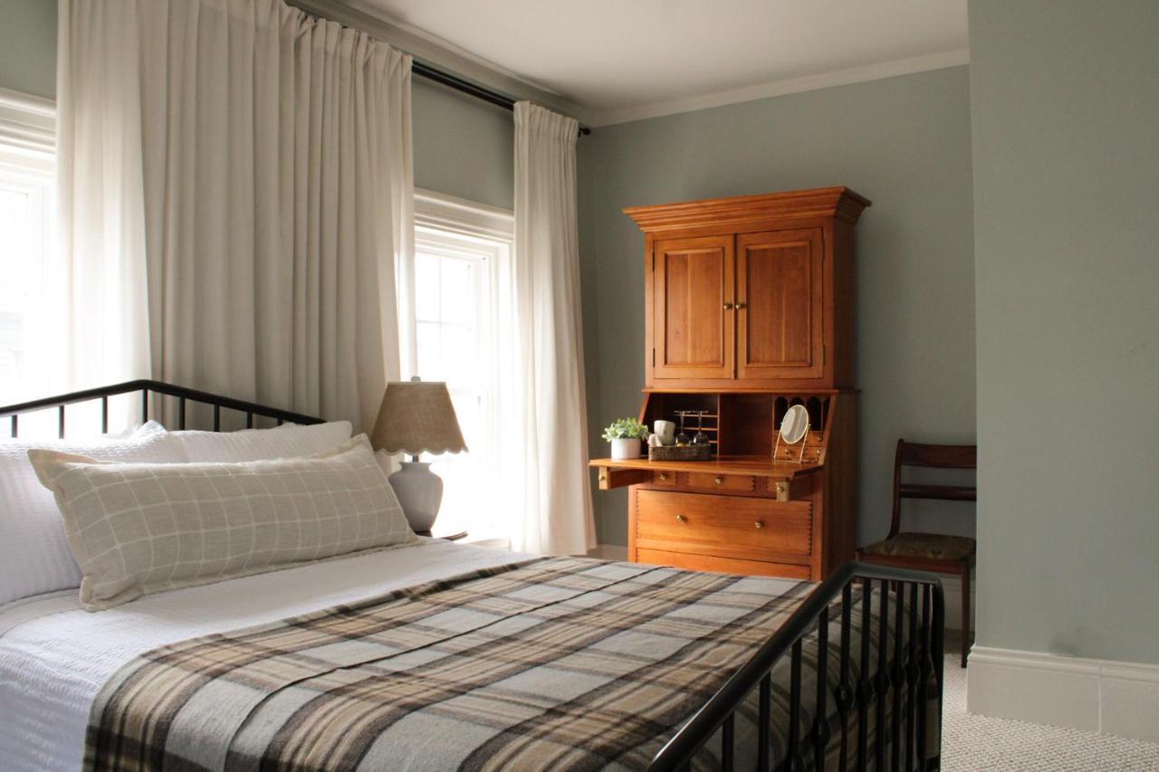 The Cooper'S Inn Shelburne Buitenkant foto