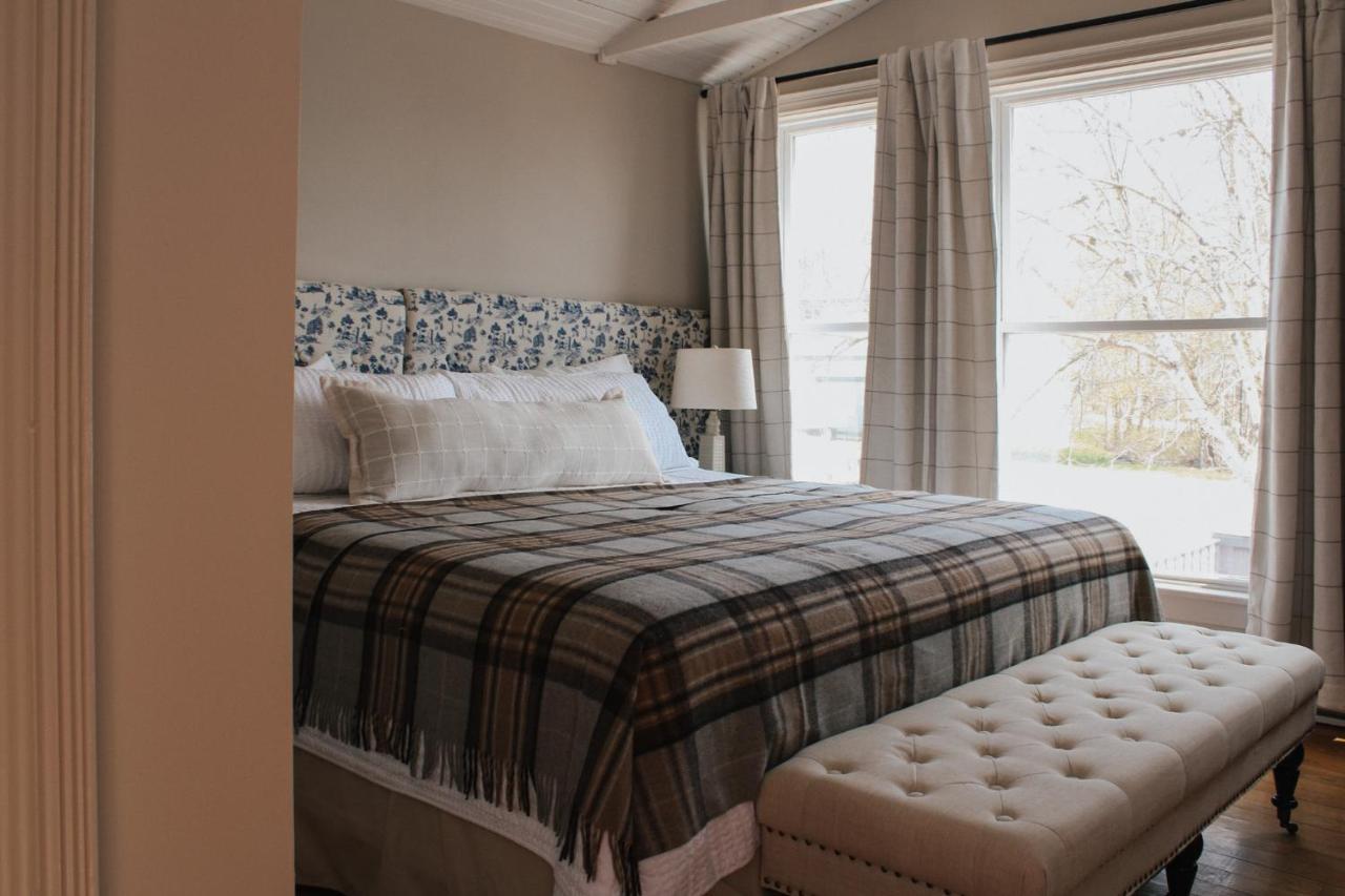 The Cooper'S Inn Shelburne Buitenkant foto