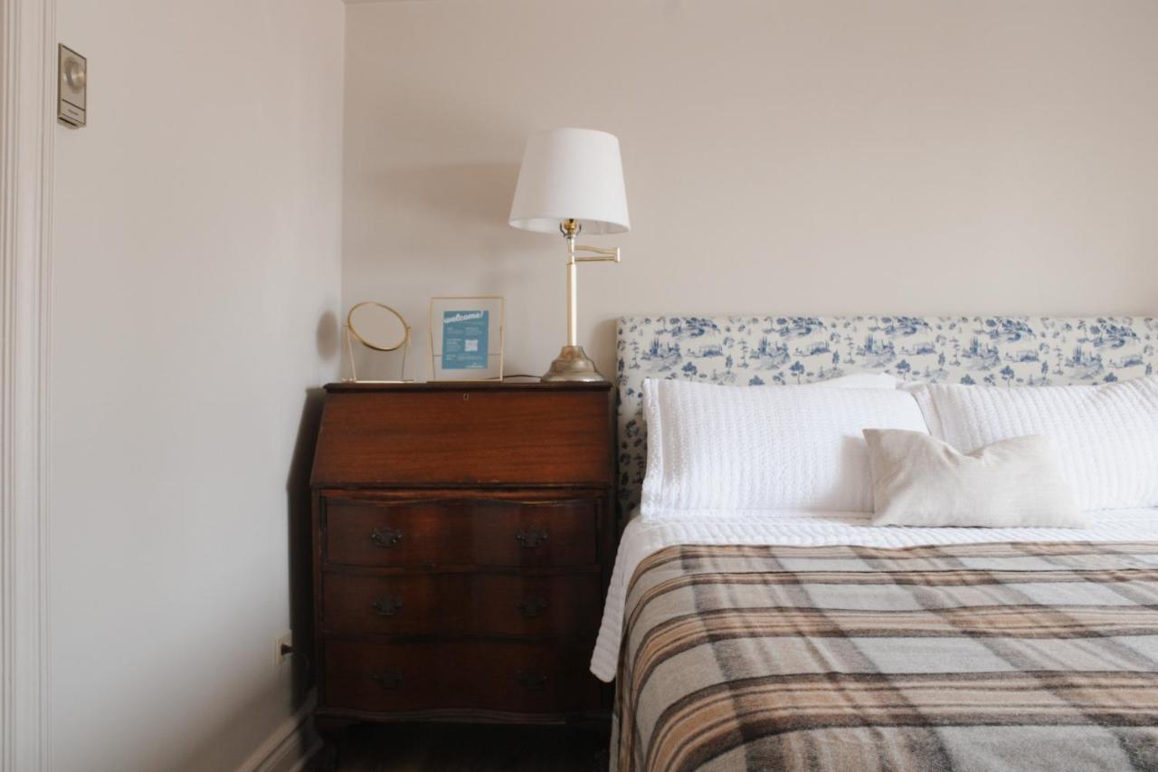 The Cooper'S Inn Shelburne Buitenkant foto